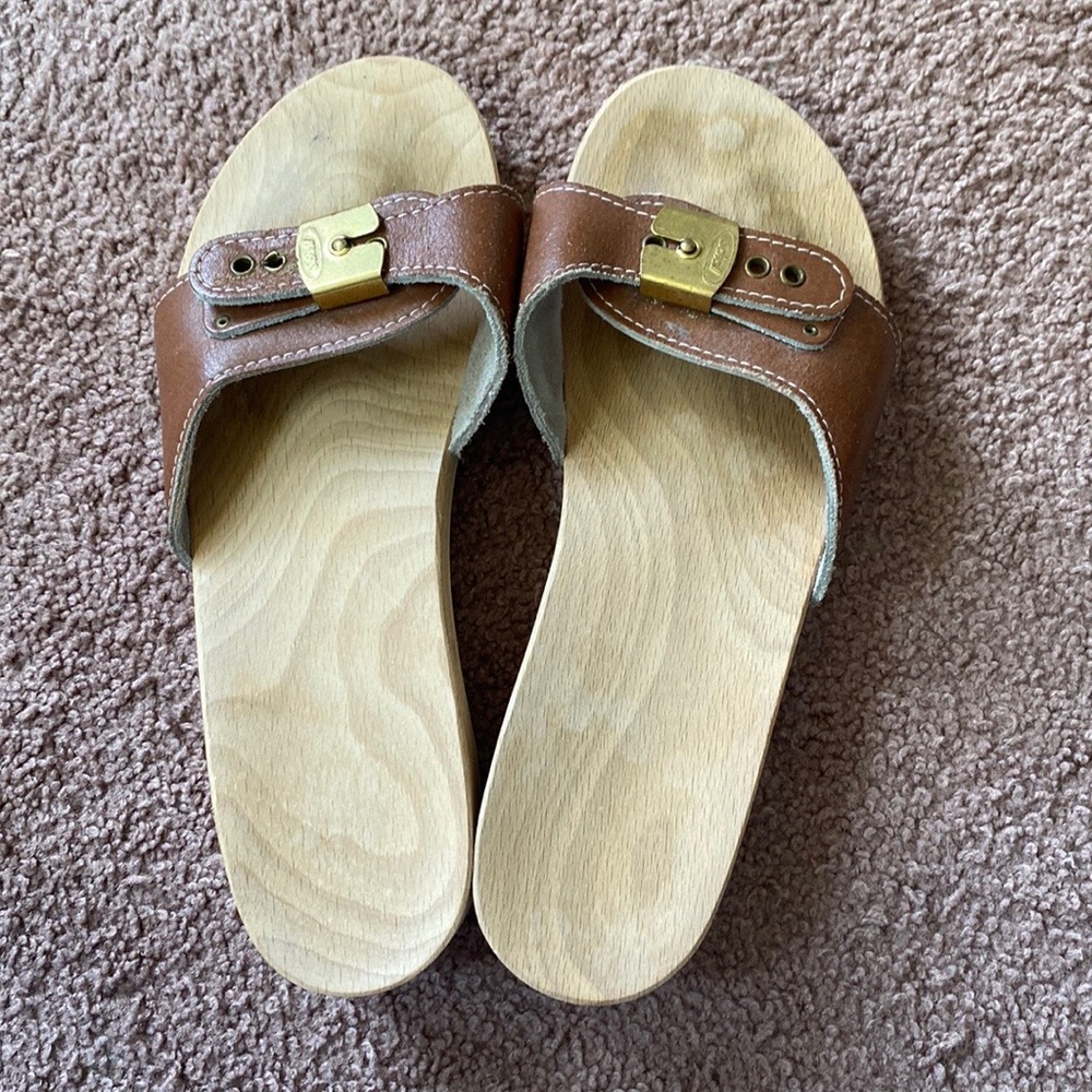 Dr Scholl tan sandals, perfect condition size 6.